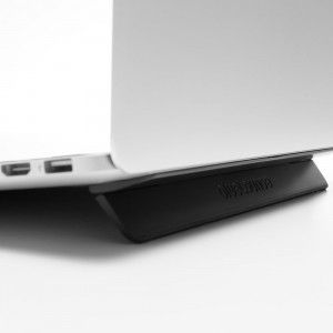 Bluelounge KickFlip for Macbook-UltraBook 13/15 inch