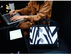 Túi xách + đeo Macbook - Laptop 13.3inch Cartinoe Zebra - T23